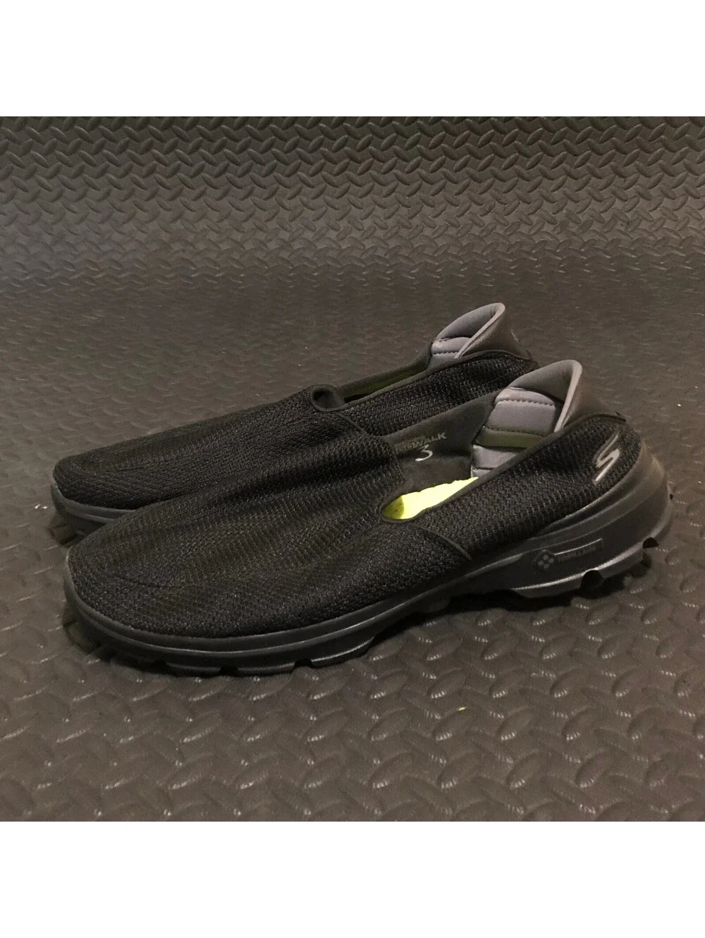 Skechers Mens Performance Go Walk 3 Black Slip-On Walking Shoes Size 13